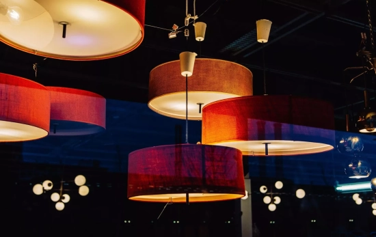 Unas lámparas que emiten luz / PIXABAY Unas lámparas que emiten luz / PIXABAY