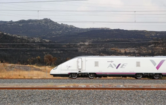 Un tren AVE de Renfe / Carlos Castro - EP Un tren AVE de Renfe / Carlos Castro - EP