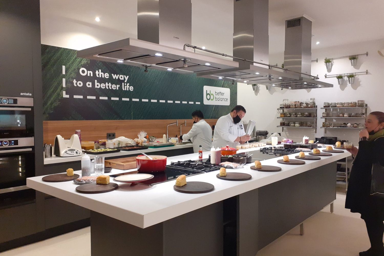 Cocineros en la presentación de Better Balance, la nueva marca de alimentación vegetal / CG