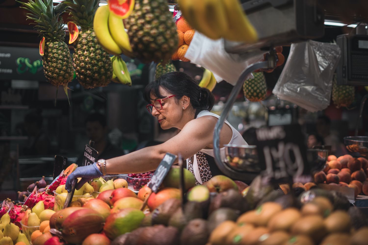 Un puesto con varios tipos de fruta / UNSPLASH