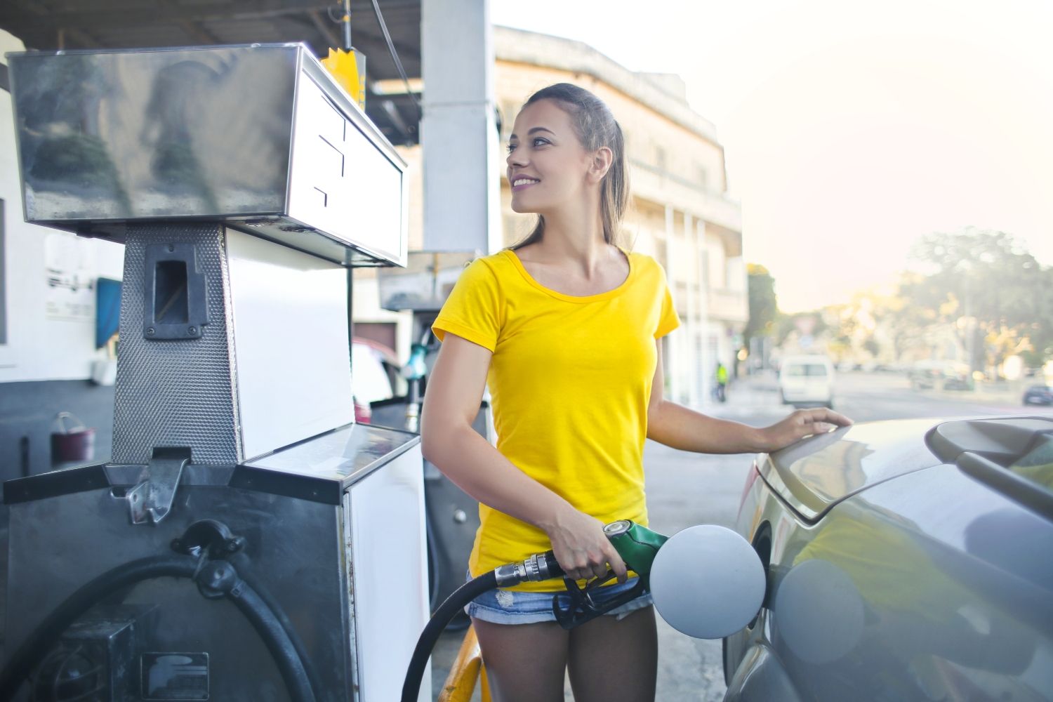 mujer deposito llenar