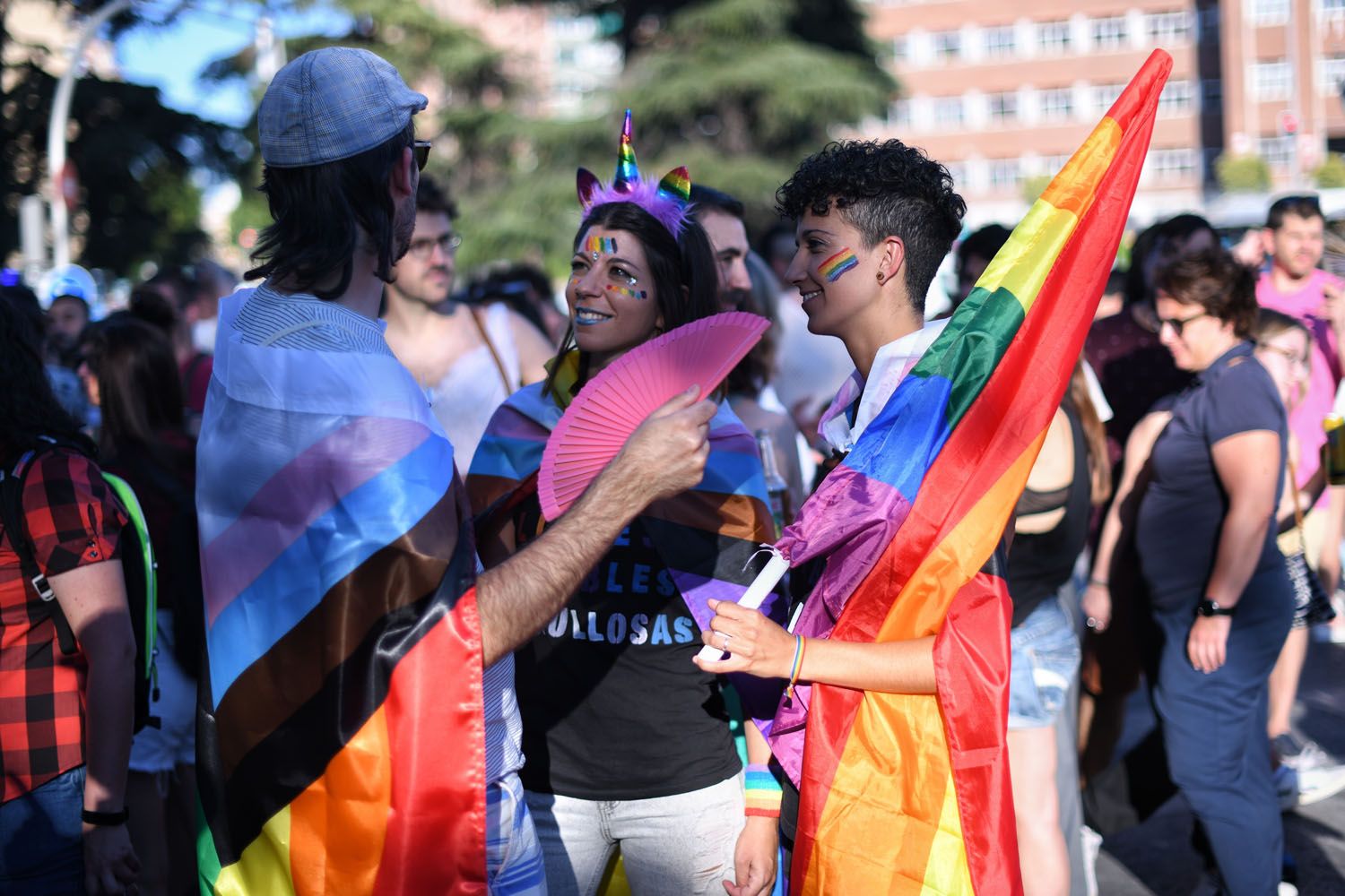 Varias personas en manifestación de la plataforma de Orgullo Crítico, a 28 de junio de 2022, en Madrid / EP