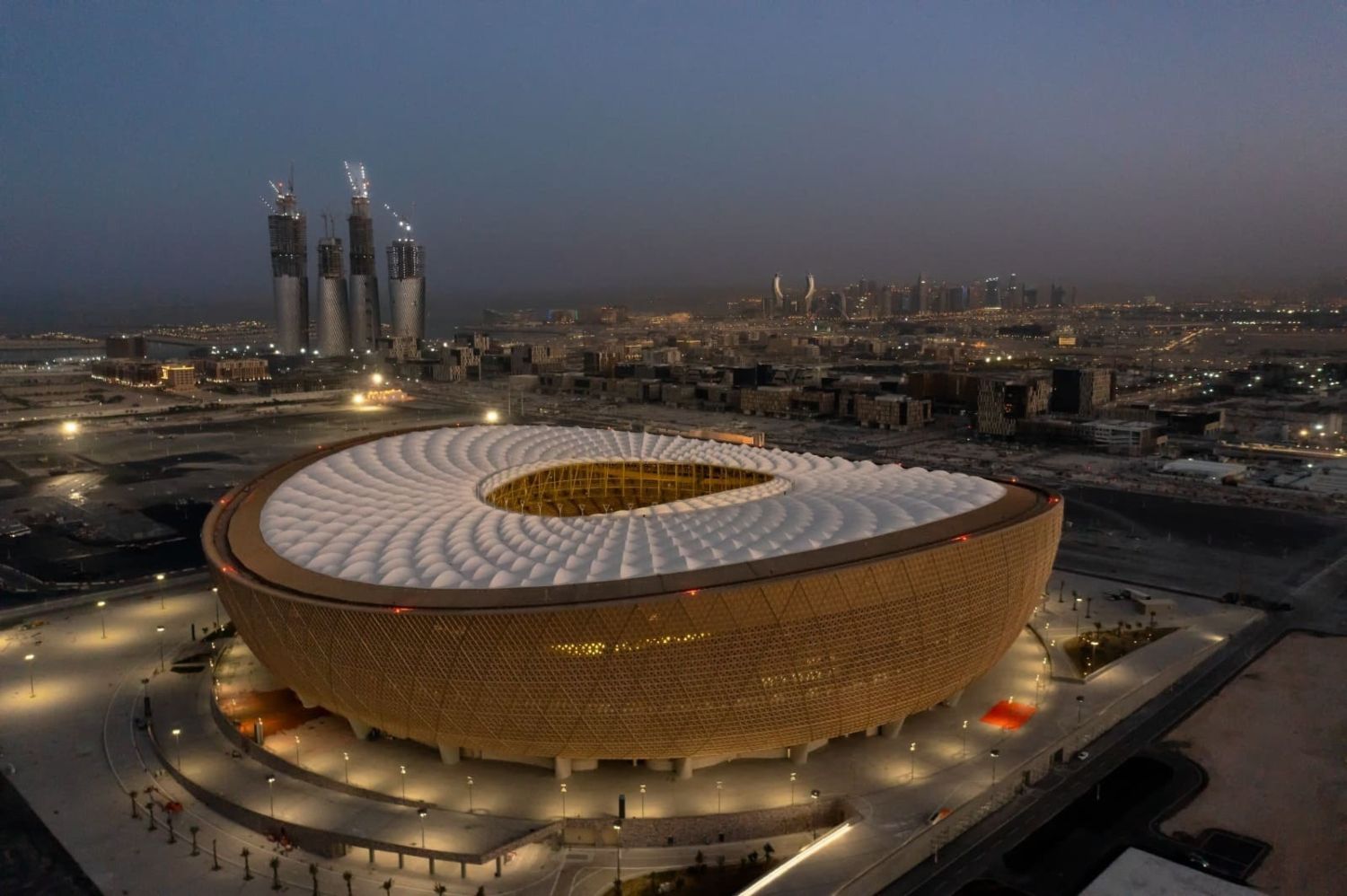 Imagen exterior del Estadio de Lusail en Catar, escenario de la final de la Copa del Mundo de 2022 / QATAR 2022