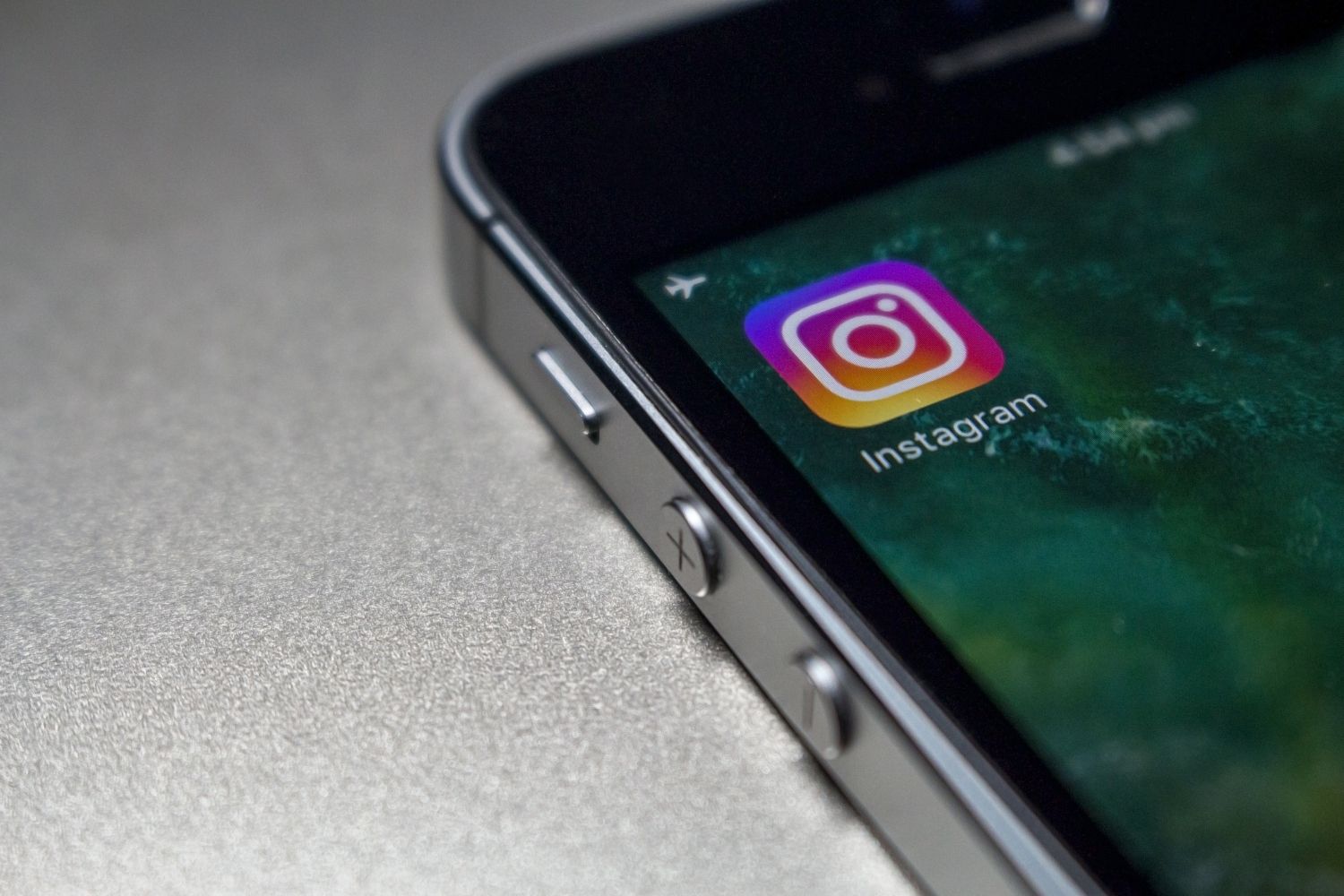 La aplicación de Instagram en un dispositivo móvil / PEXELS