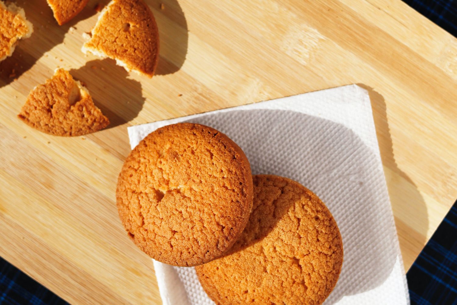 Unos dulces similares a las pastas de almendra afectadas por la alerta / PEXELS