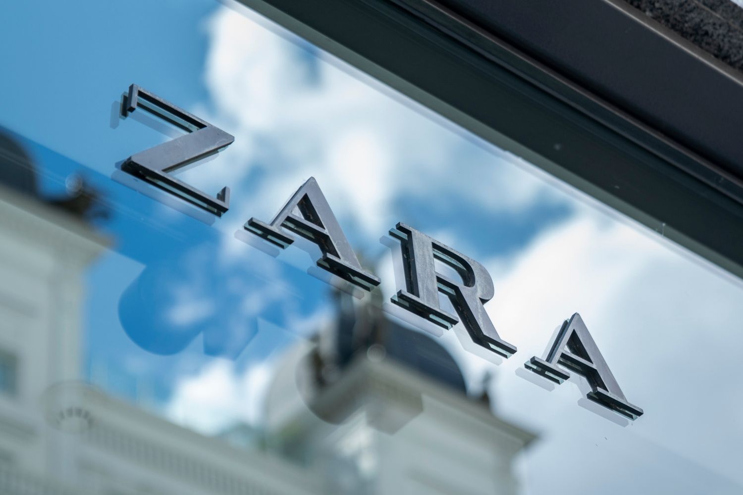 Zara, Louis Vuitton y otras marcas involucradas en demandas extrañas -  Empresas - Economía 