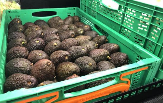 Una caja llena de aguacate / MERCADONA