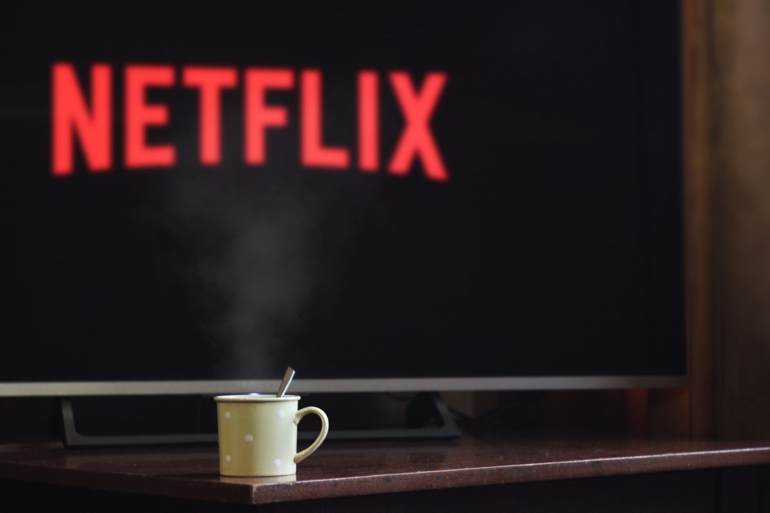 El logo de Netflix en una televisión / PEXELS