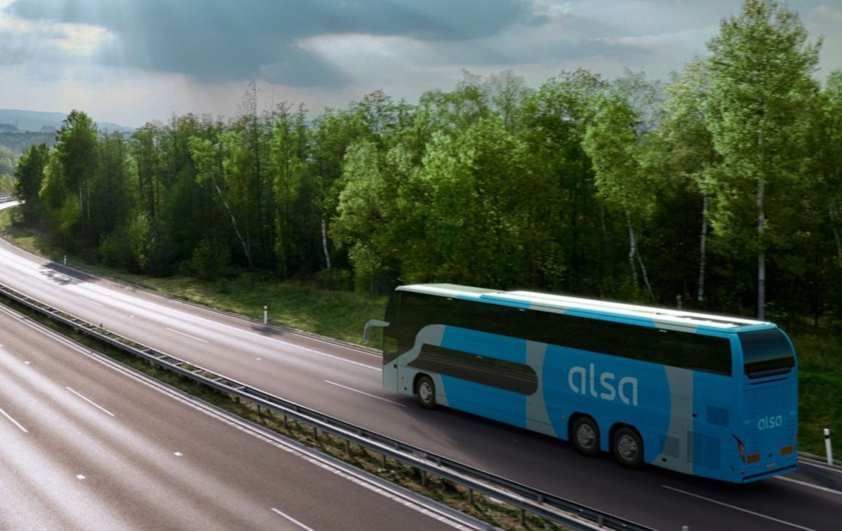 Un autobús de Alsa durante un trayecto / ALSA