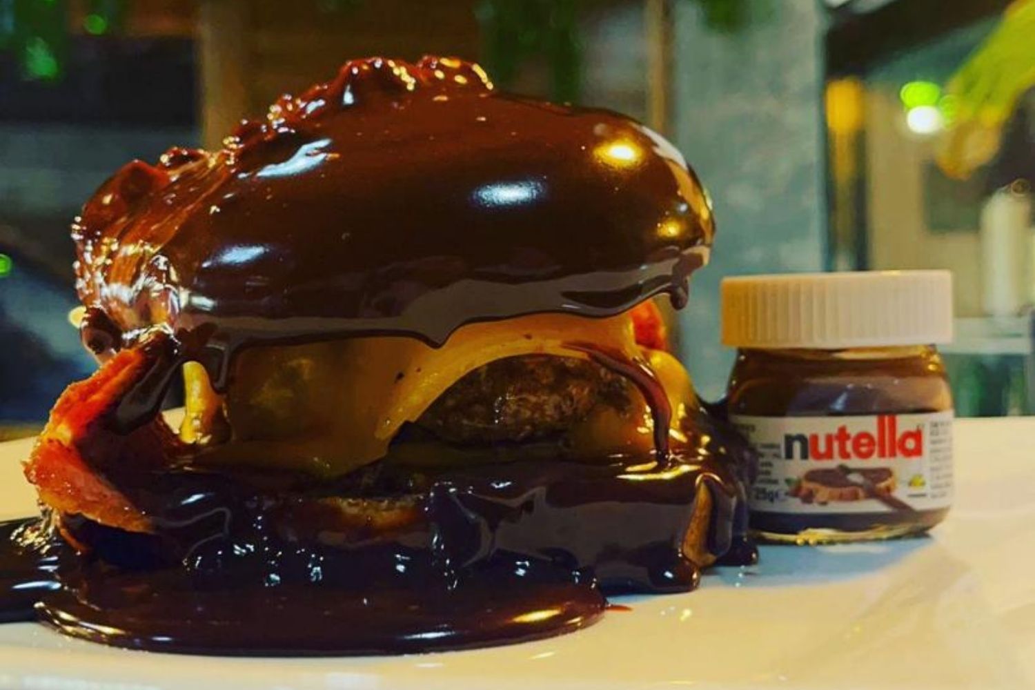 La pringosa, una de las hamburguesas con Nutella / THE LEYTONS