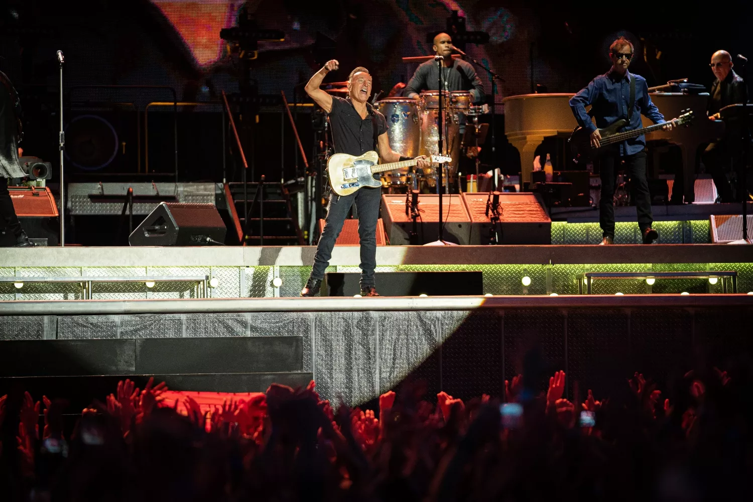 El cantante Bruce Springsteen actúa en el Estadi Olímpic Lluís Companys de Barcelona / EP