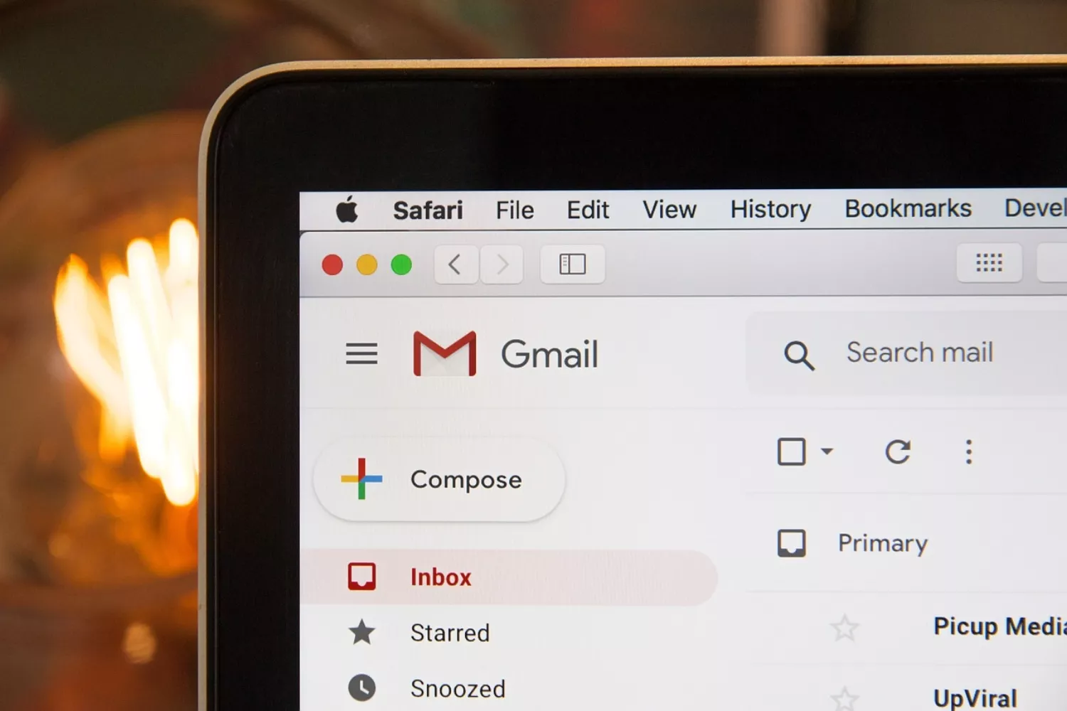 Una cuenta de Gmail en un ordenador con emails spam / PIXABAY