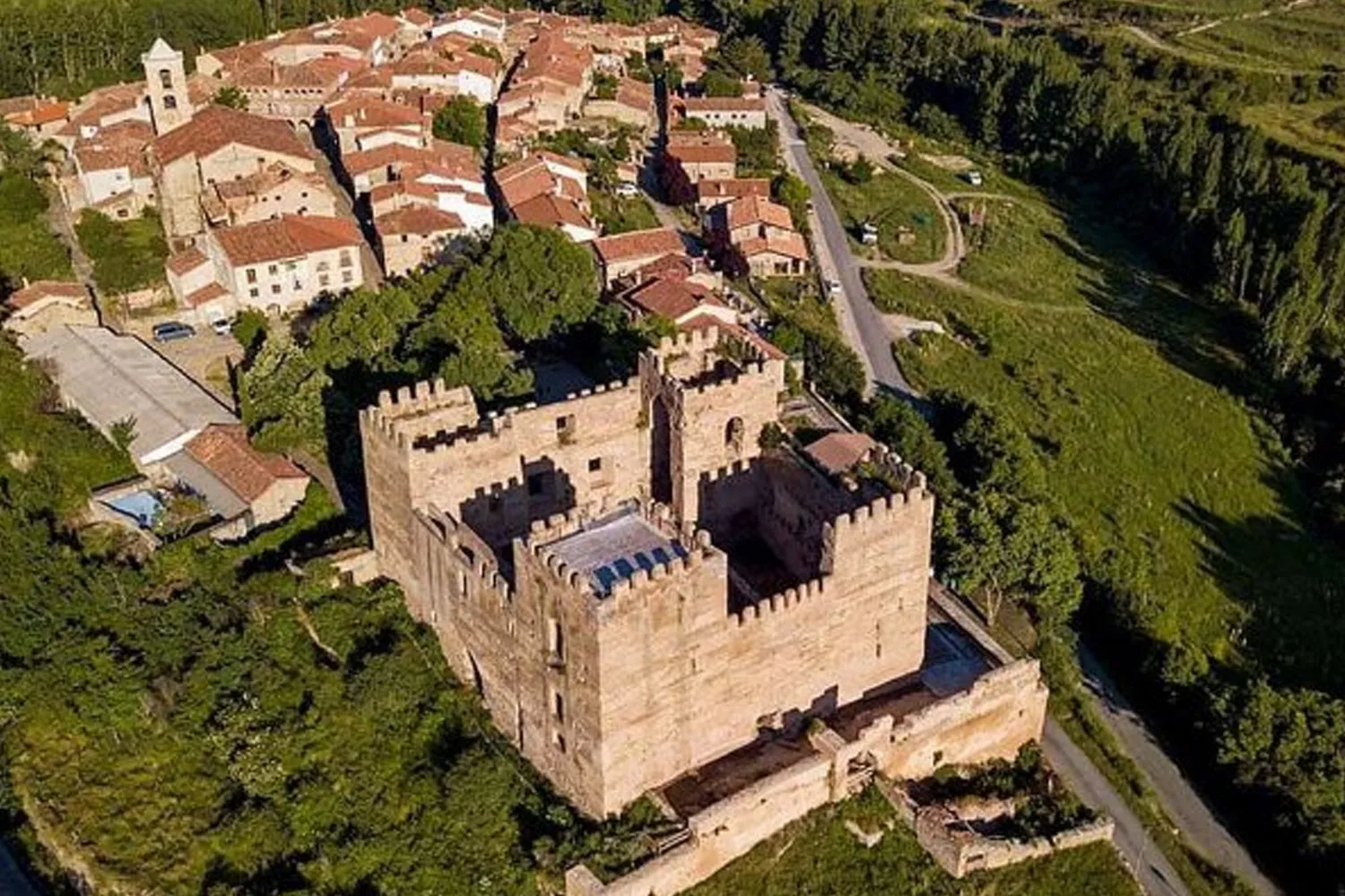 Vista aérea de Yanguas, uno de los pueblos más bonitos de España / IDEALISTA