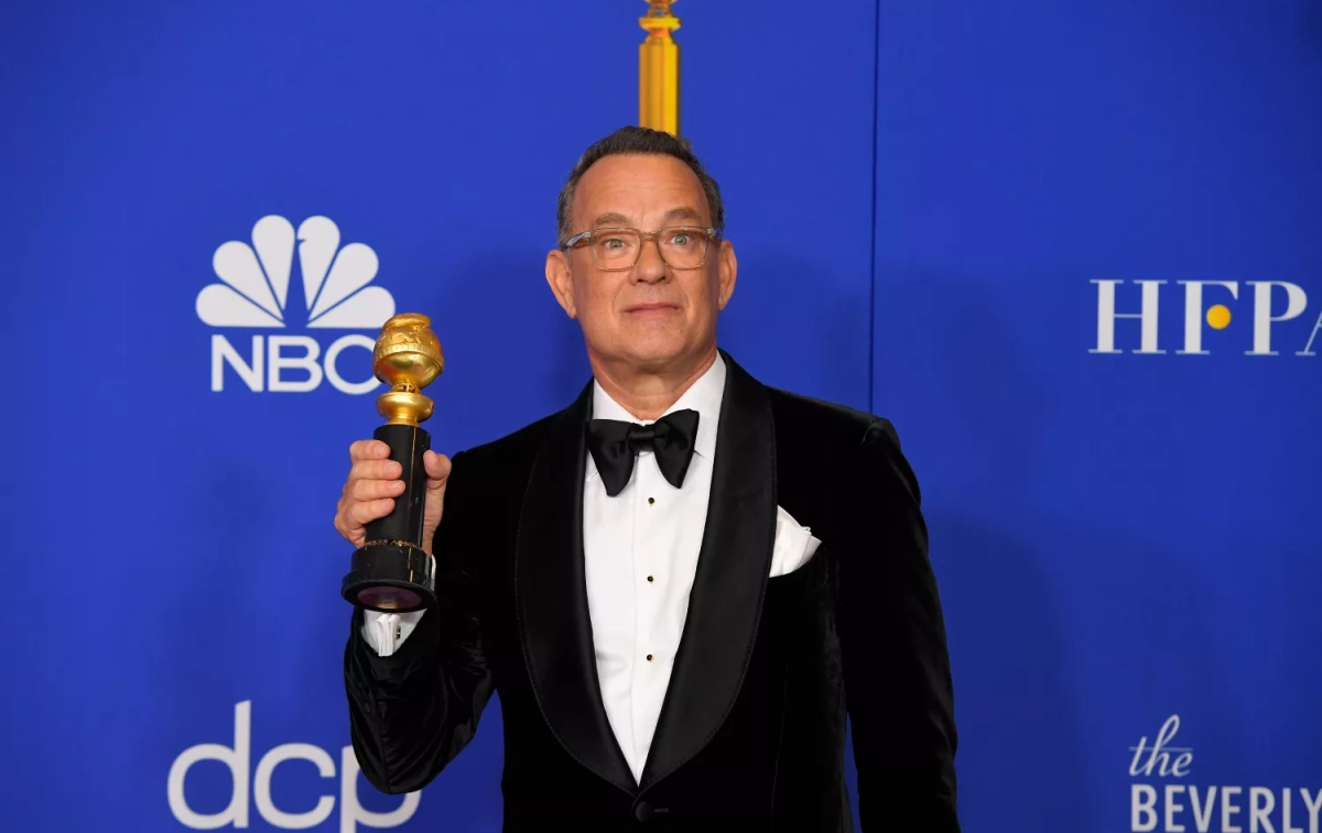 El actor Tom Hanks con un premio en los Globos de Oro / Kevin Sullivan - ZUMA Wire / DPA