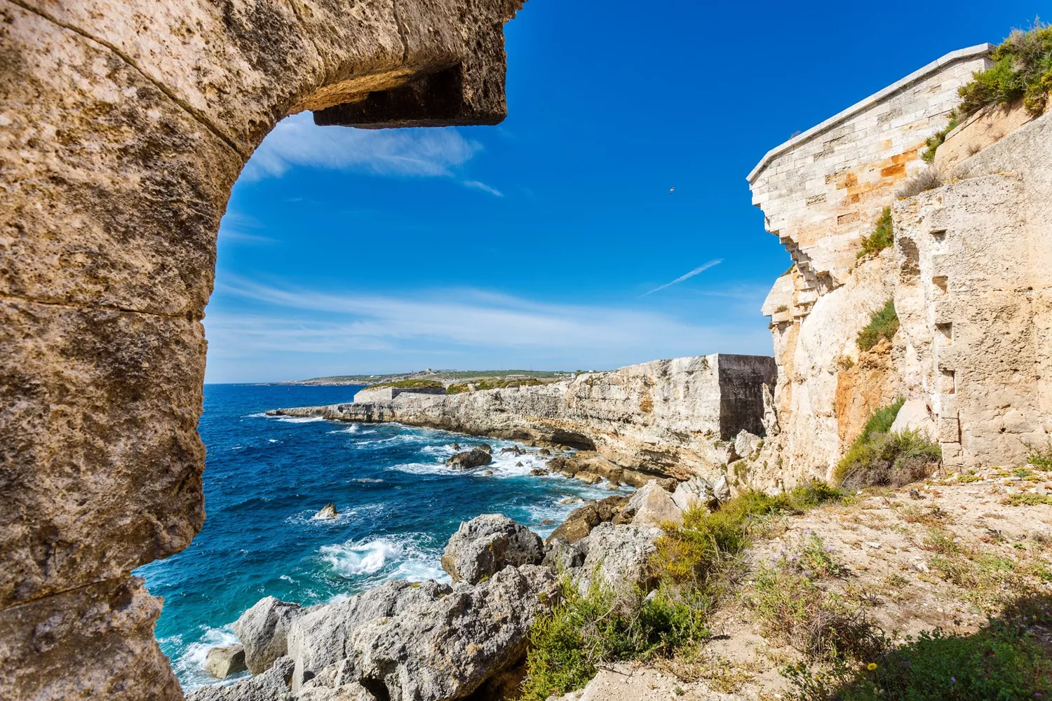 La Fortaleza de la Mola, en Menorca, es el punto más oriental de España y sale borroso en Google Maps / FORTALEZA DE LA MOLA