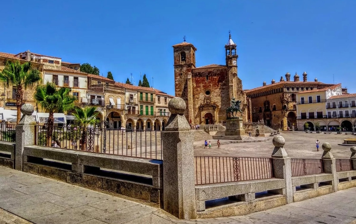 Plaza Mayor de Trujillo, en Extremadura / OFICINA DE TURISMO 
