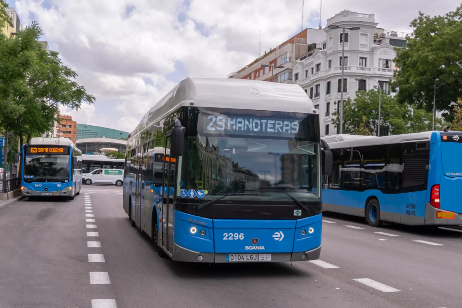 Un autobús de Madrid, que durante el Black Friday será gratuito / EMT