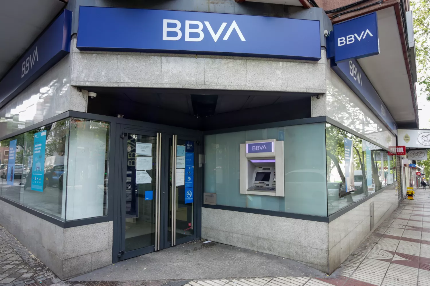 Un cajero de BBVA / RICARDO RUBIO - EUROPA PRESS