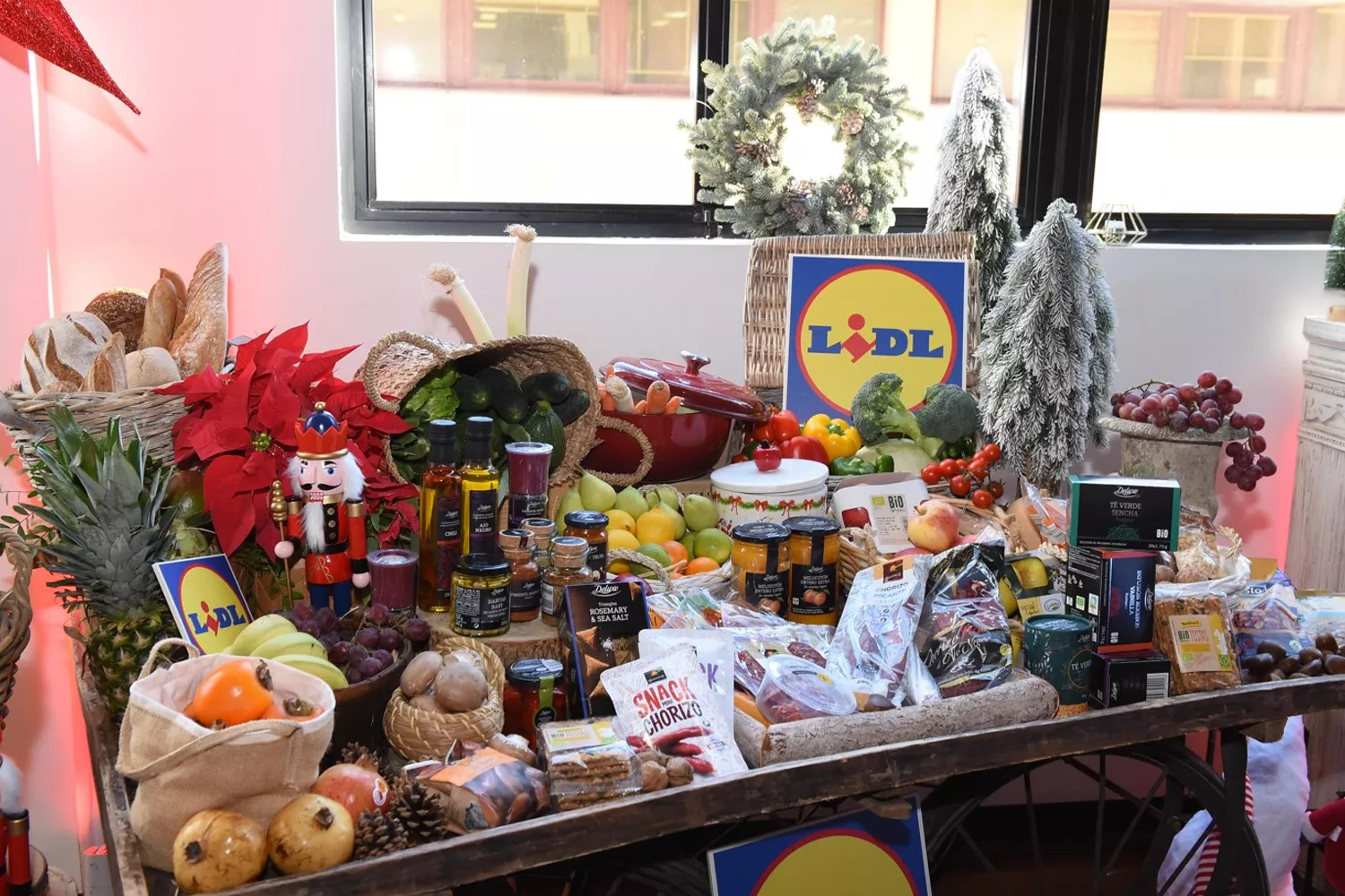 Algunos de los productos del surtido navideño de Lidl / LIDL