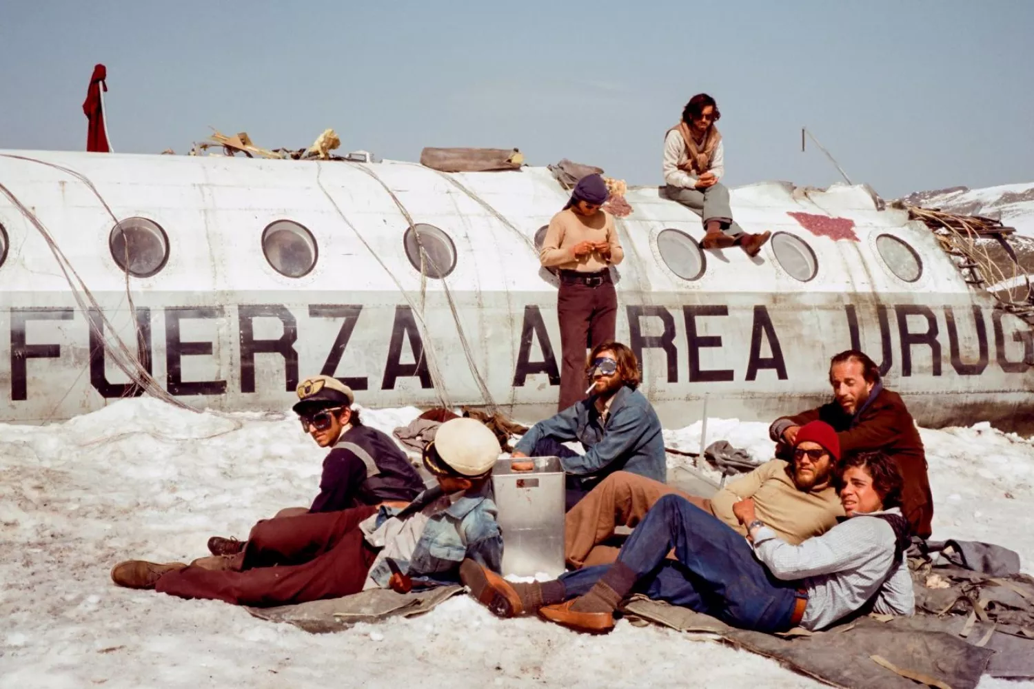 Un fotograma de 'La sociedad de la nieve', que narra la historia real de un accidente de avión tras sufrir una fuerte turbulencia