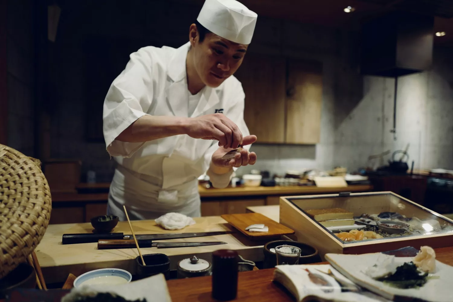 Un japonés cocina con los cinco alimentos que hacen vivir más años / UNSPLASH