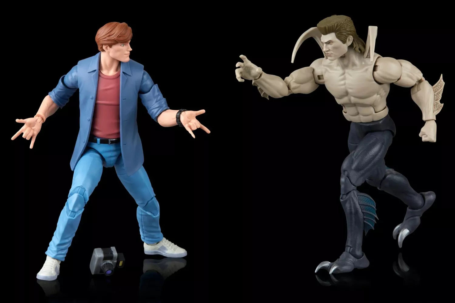 Dos figuras de Marvel similares a las que se pueden comprar por Action Toys / HASBRO