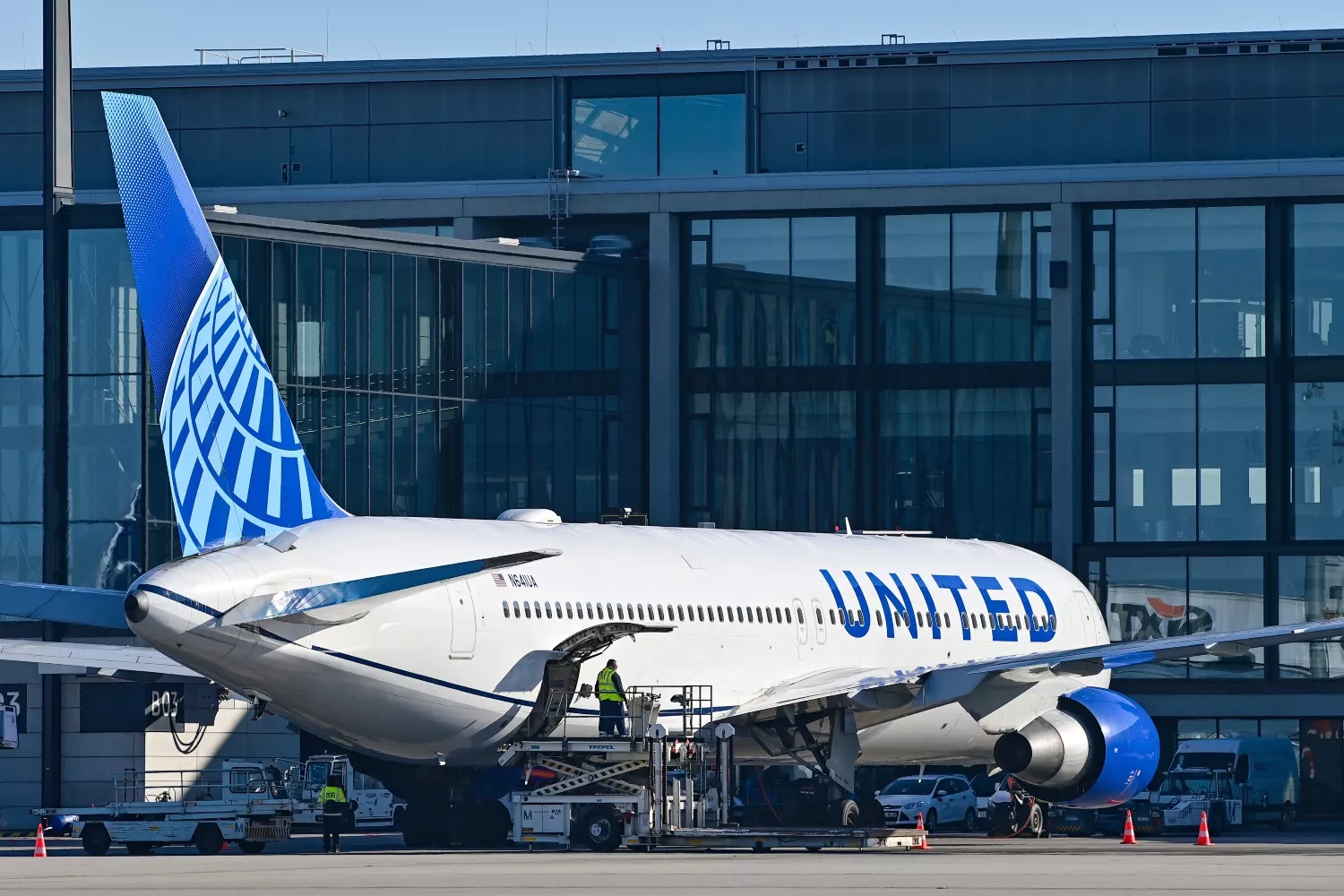 Un avión de la compañía United Airlines, donde un hombre puede volar sin límites / Patrick Pleul - EP