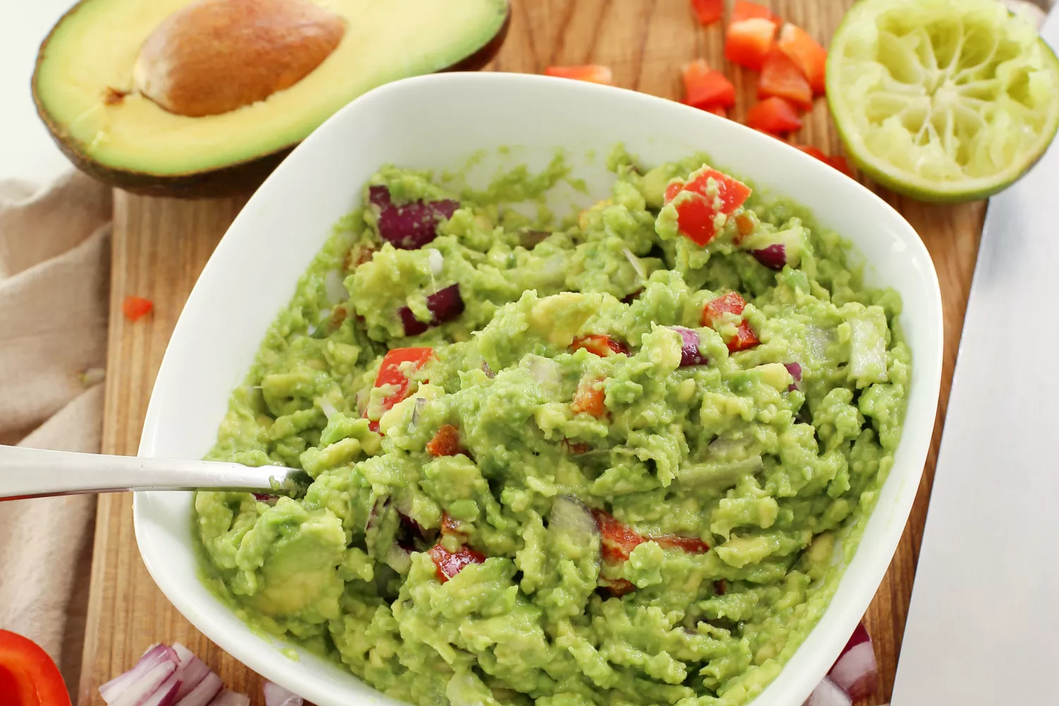 Una salsa de guacamole casera / FREEPIK - @Racool_studio