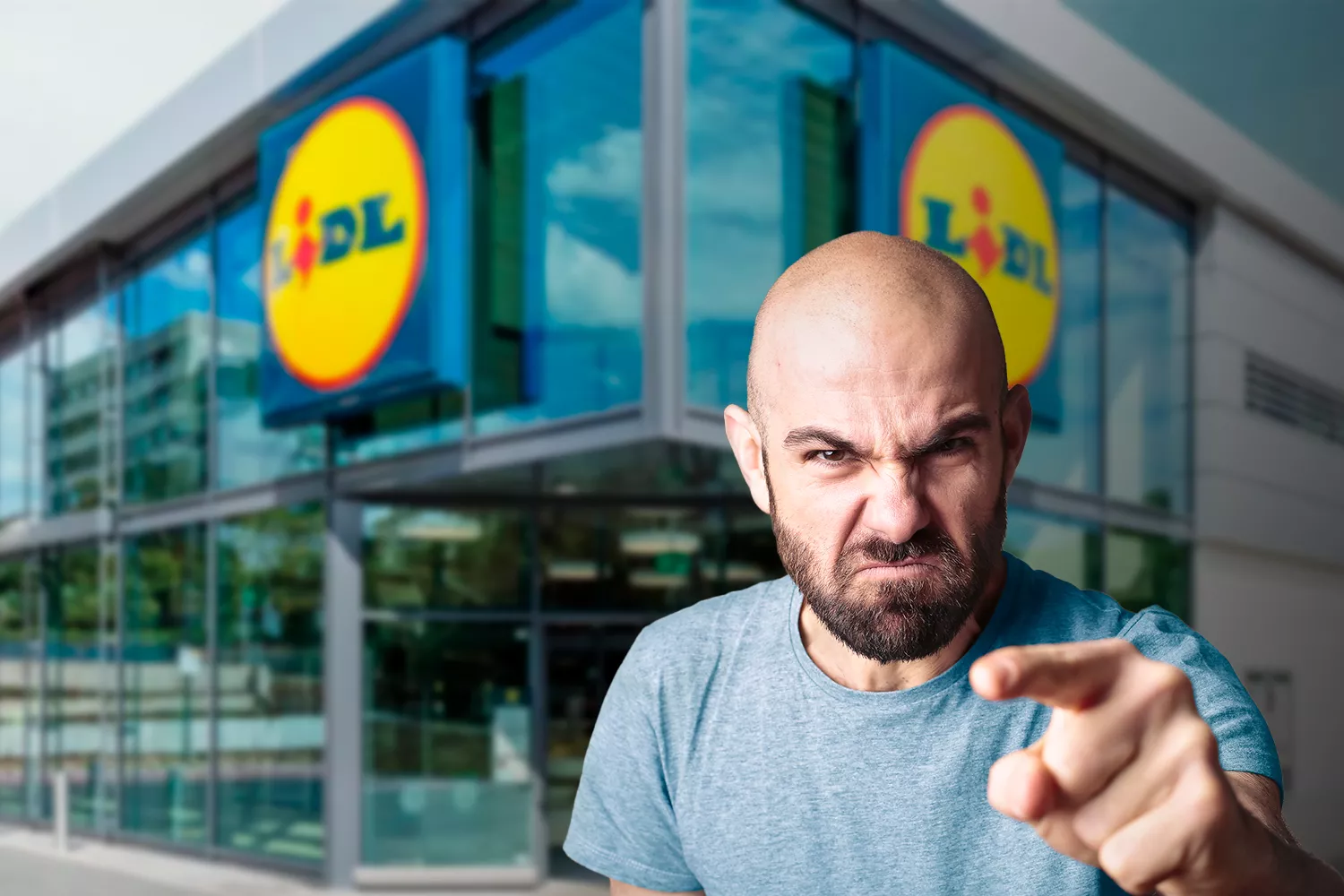 Un cliente de Lidl / FOTOMONTAJE CG