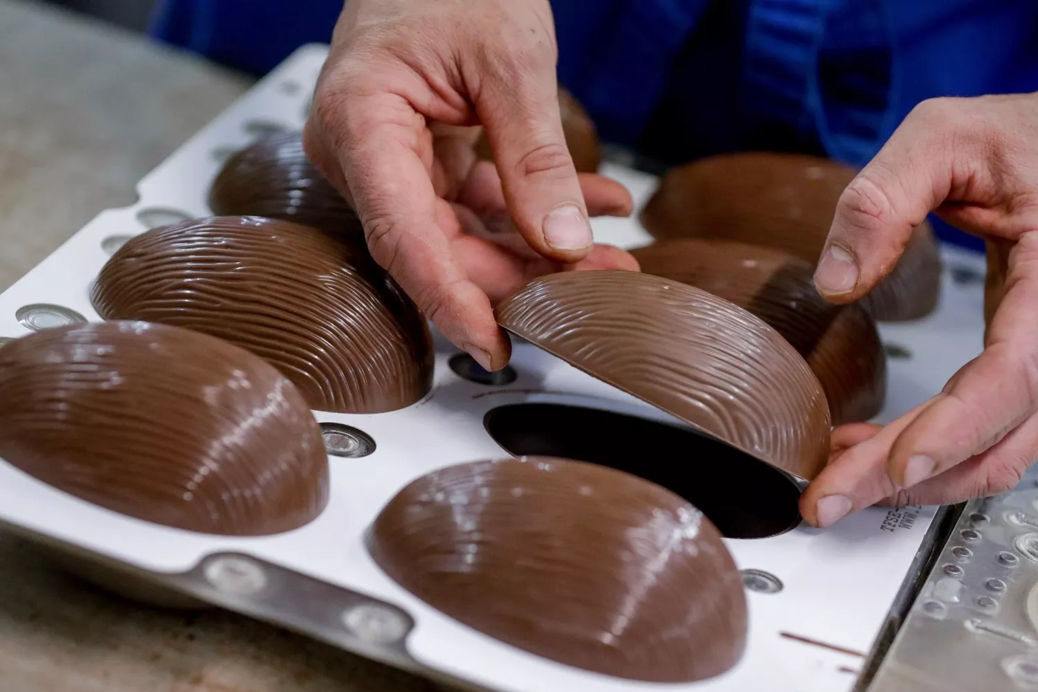 Huevos de chocolate para celebrar la Pascua / EFE