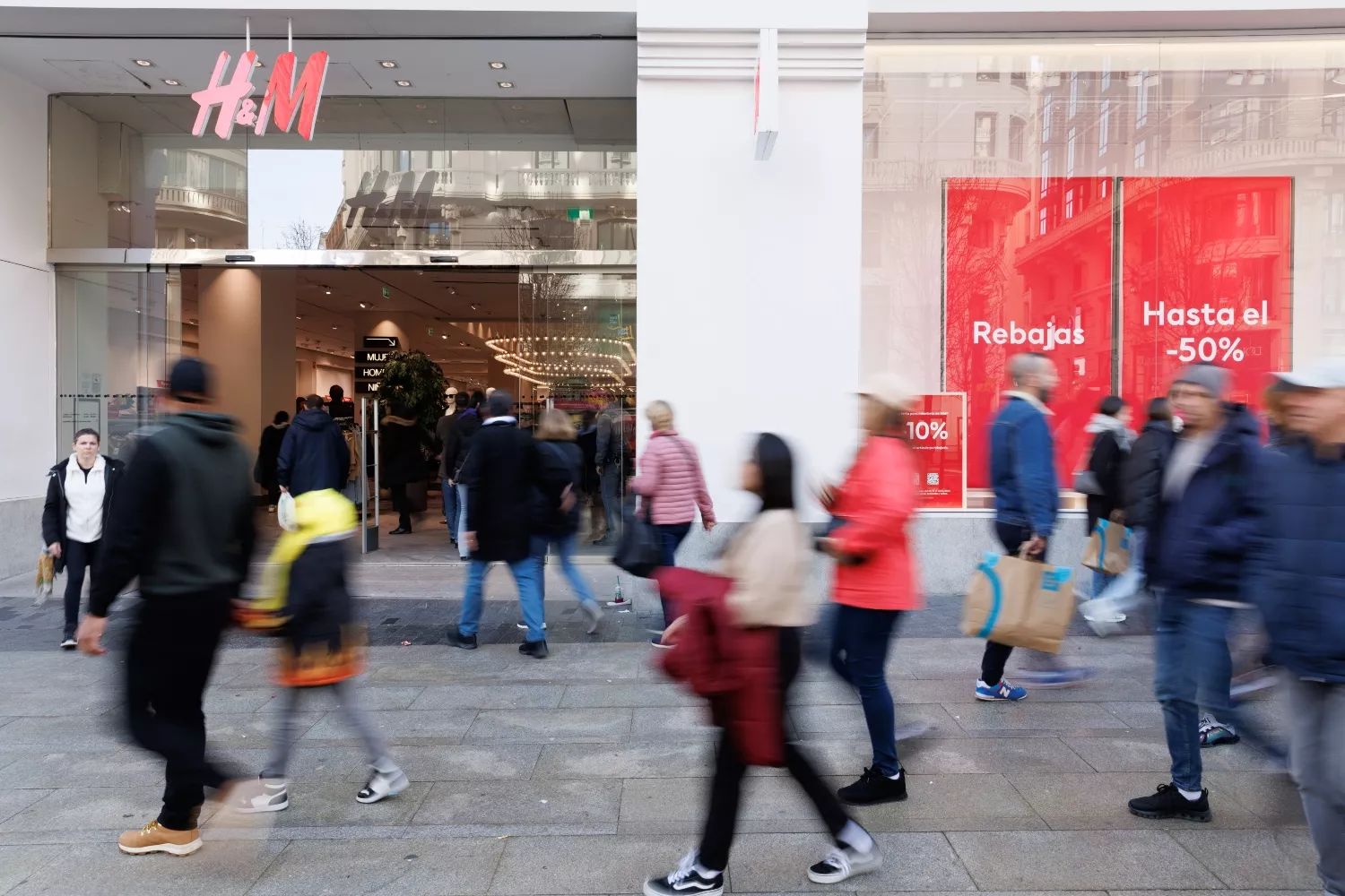 H&M baixo a persiana: fecha estas 28 lojas em Espanha
