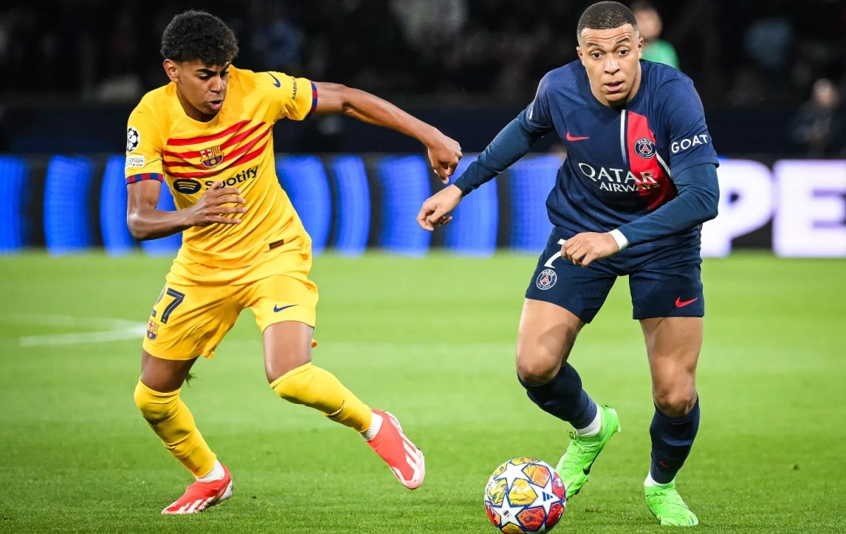 Lamine Yamal y Kylian MBappe durante un partido de Champions League del año pasado / EP