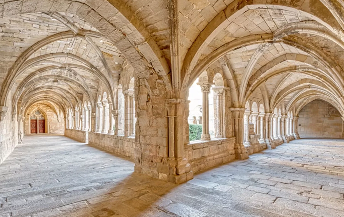 El claustro del Monestir de Santa Maria de Vallbona / MONESTIR VALLBONA