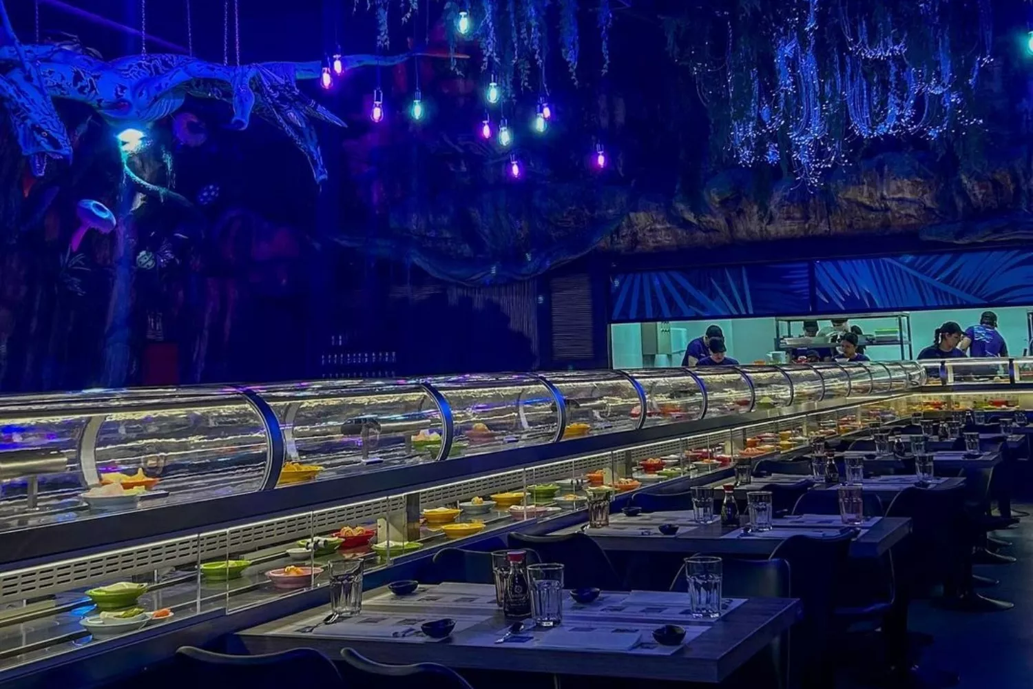 El restaurante Runni Pandora, un bufet libre de sushi ambientado en la película de Avatar / RUNNI PANDORA