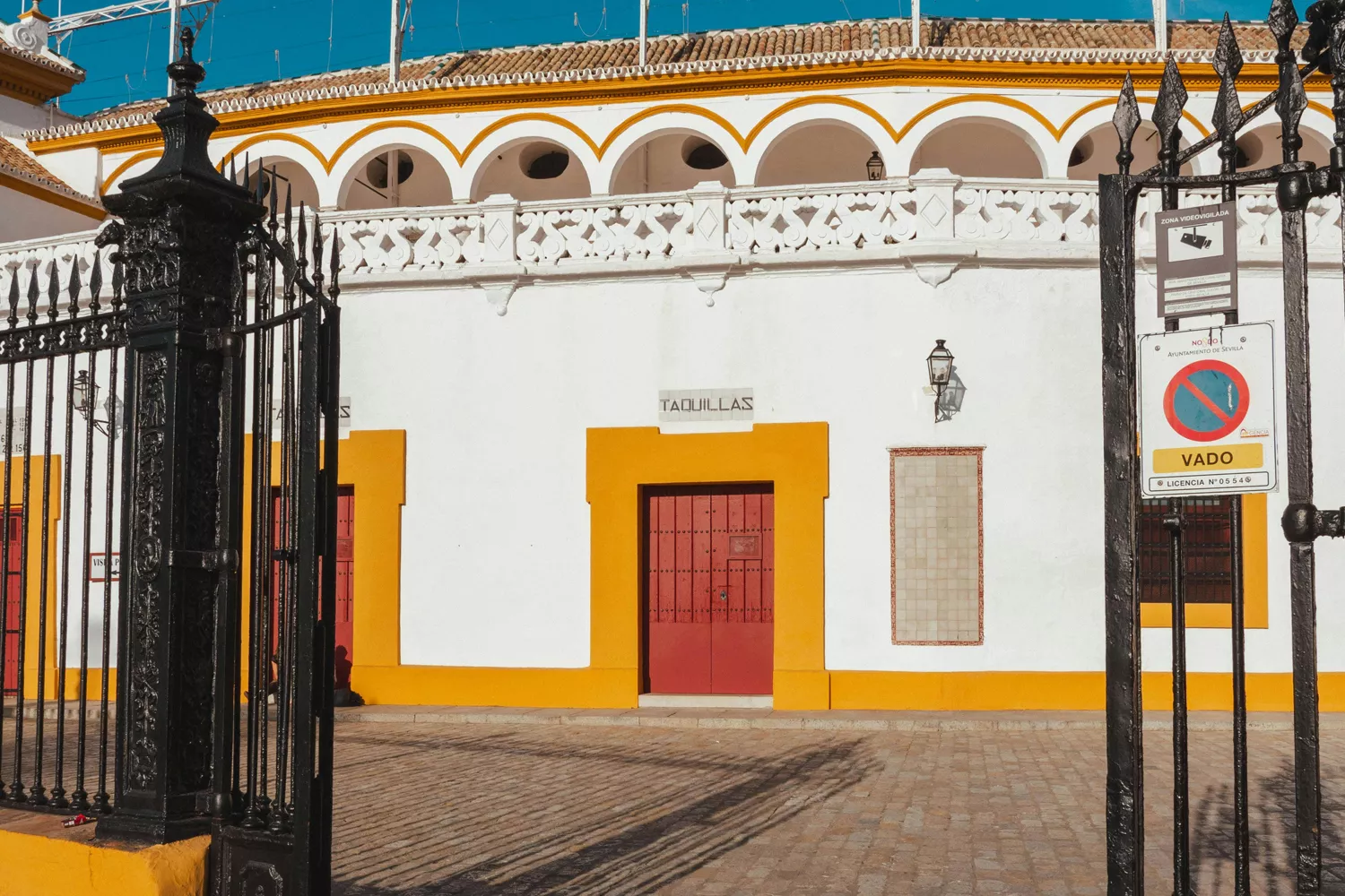 La entrada a la Plaza de Toros de la Maestranza de Sevilla / PEXELS