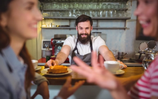 Un profesional en un restaurante/ FREEPIK