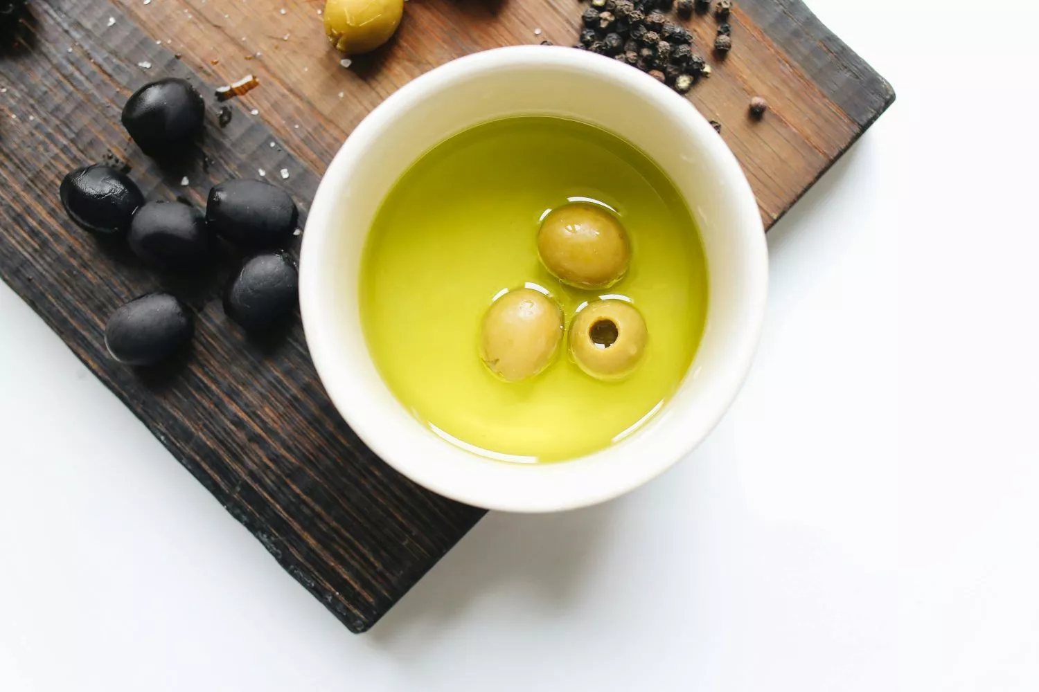 Aceitunas en aceite de oliva virgen extra / PEXELS 