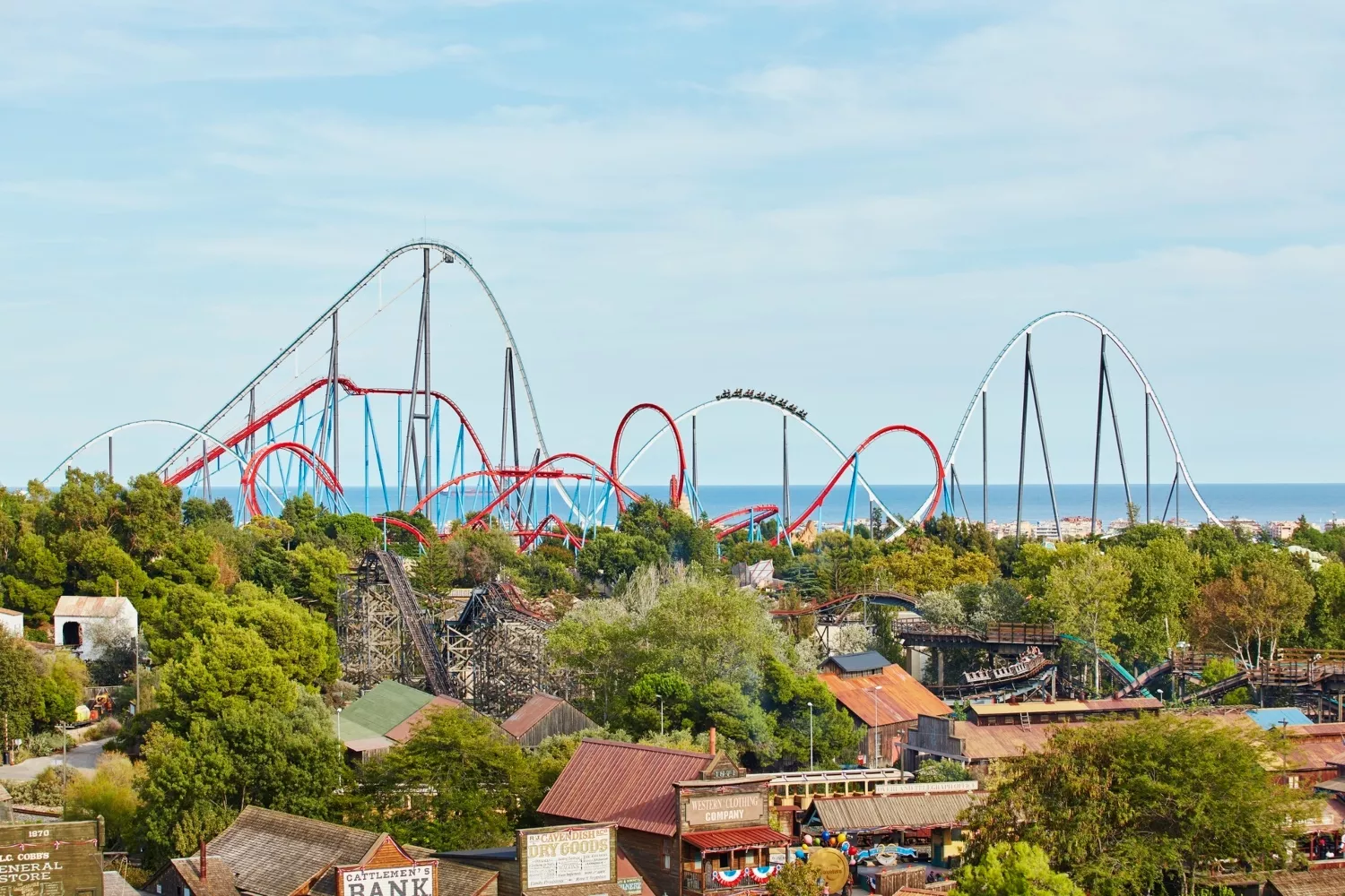 El parque de atracciones PortAventura regala 10.000 entradas gratis para celebrar la victoria de España en la Eurocopa / EP