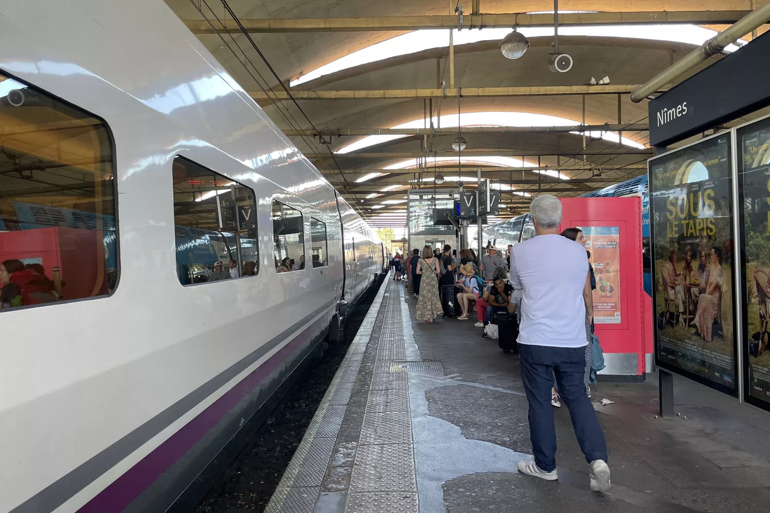 Un tren de Renfe en la estación de Nîmes (Francia) / RENFE