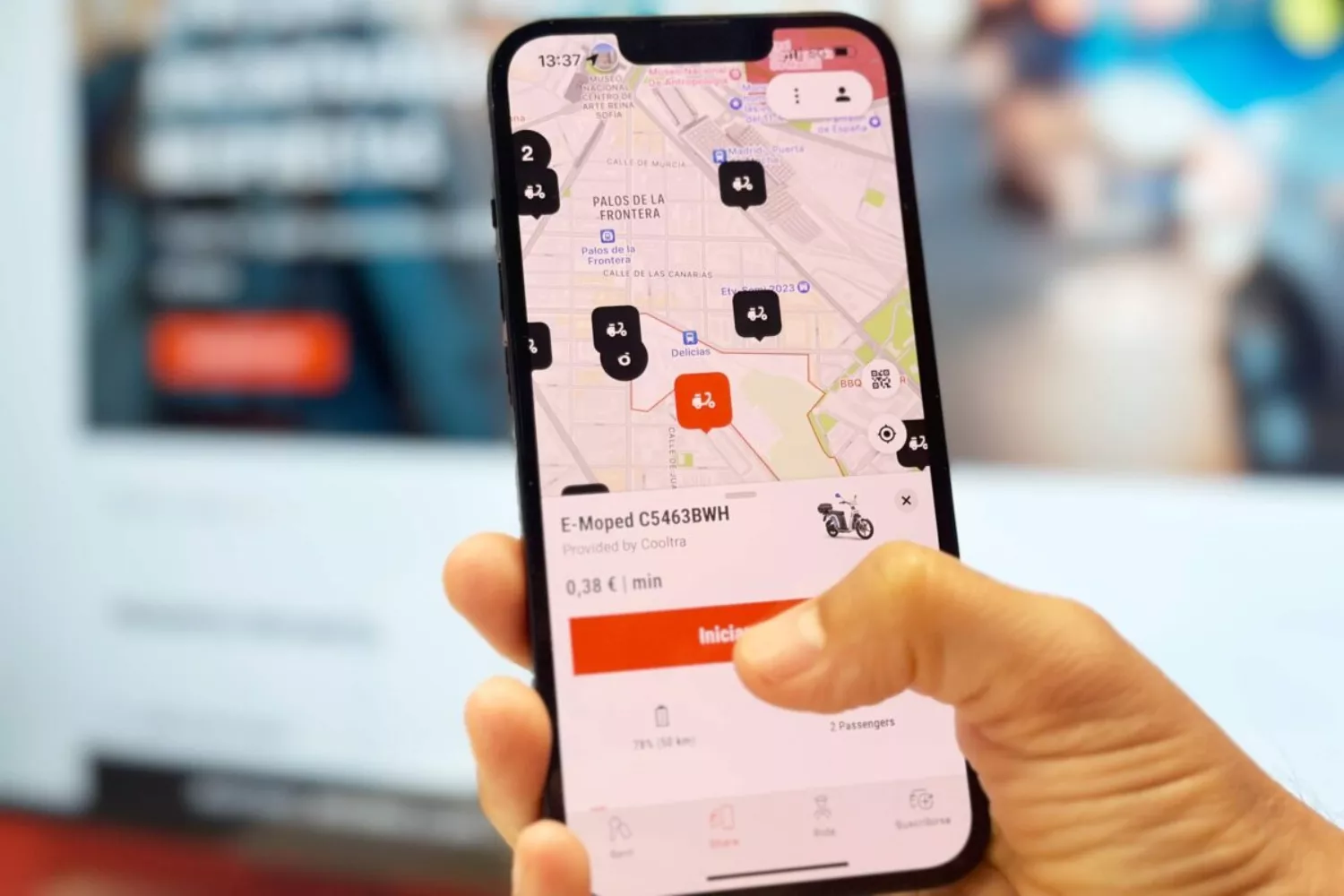 La app de Sixt, desde donde se pueden alquilar las motos de Cooltra / SIXT