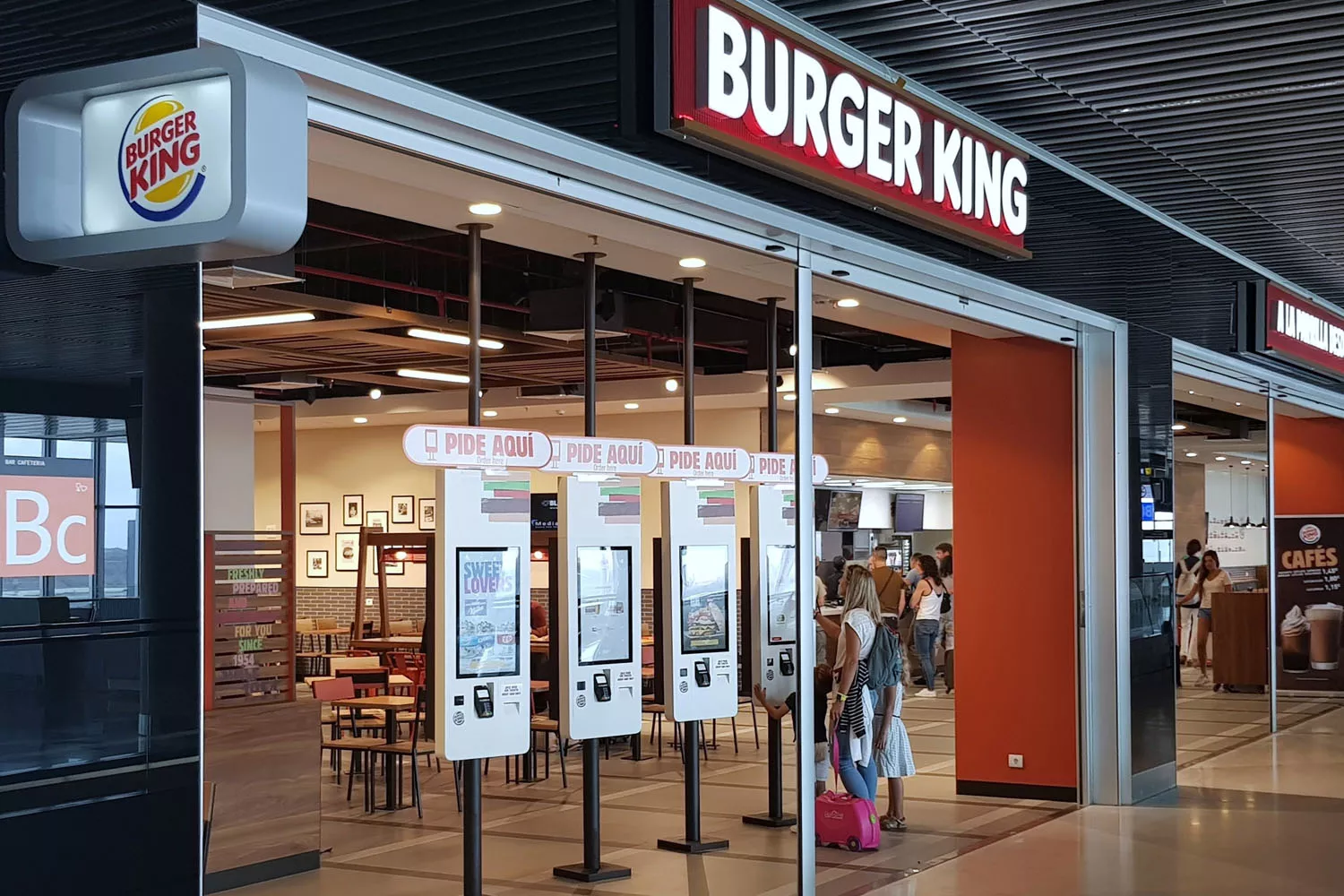 El restaurante de Burger King del aeropuerto de Gran Canaria / ARCHIVO