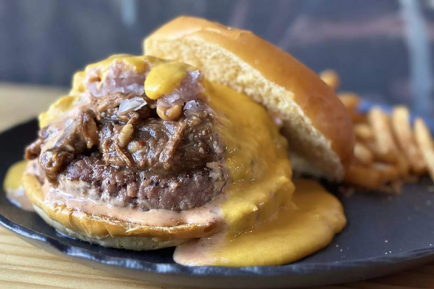 La nueva hamburguesa con la que Toro Burger rinde homenaje a McDonald's / CEDIDA