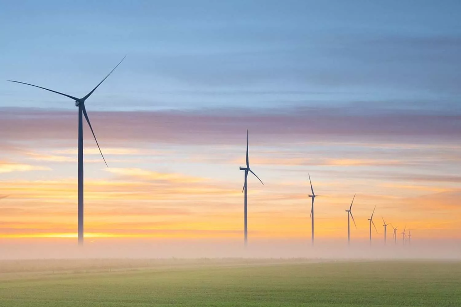 Molinos de viento que influyen en el precio de la luz / PIXABAY