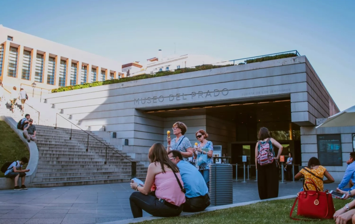 Uno de los accesos al Museo del Prado / PEXELS