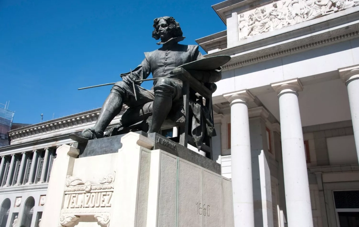 Estatua de Velázquez en el Museo del Prado / UNSPLASH