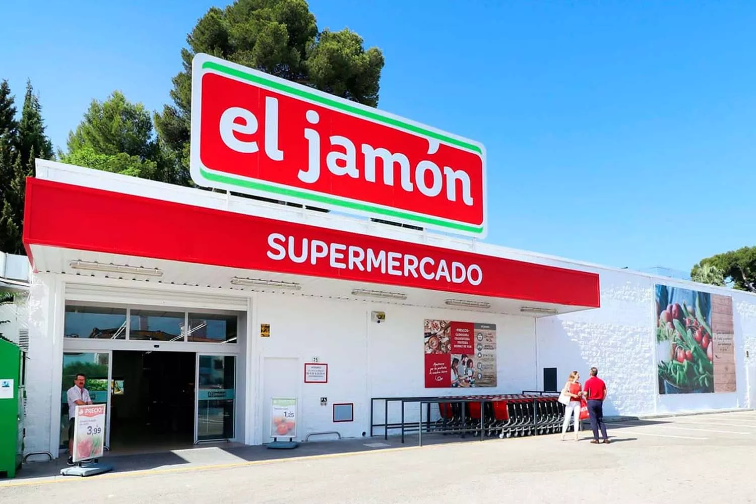 Una de las tiendas de Supermercados El Jamón