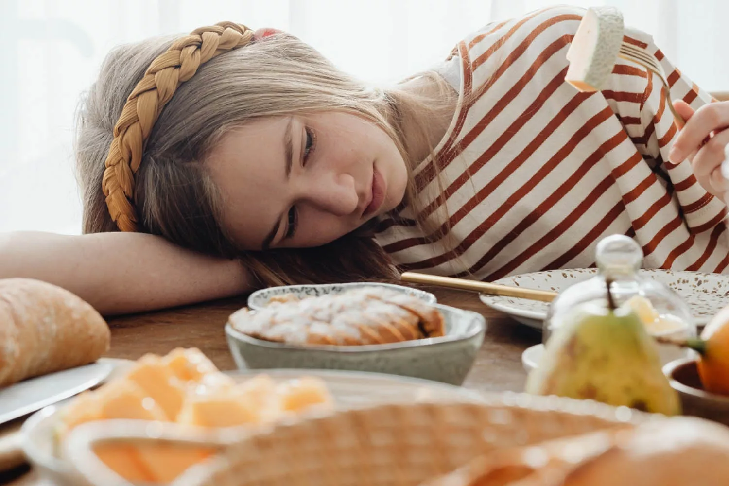 Una mujer con un trastorno alimentario, una epidemia silenciosa / KAROLINA GRABOWSKA - PEXELS