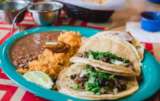 Un plato de tacos mexicanos/ PEXELS