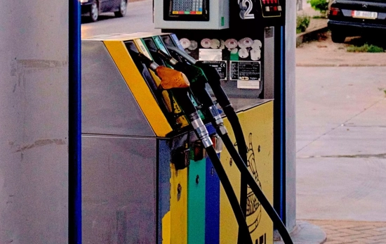 El olor a gasolina resulta fascinante en muchas pituitarias/ PEXELS