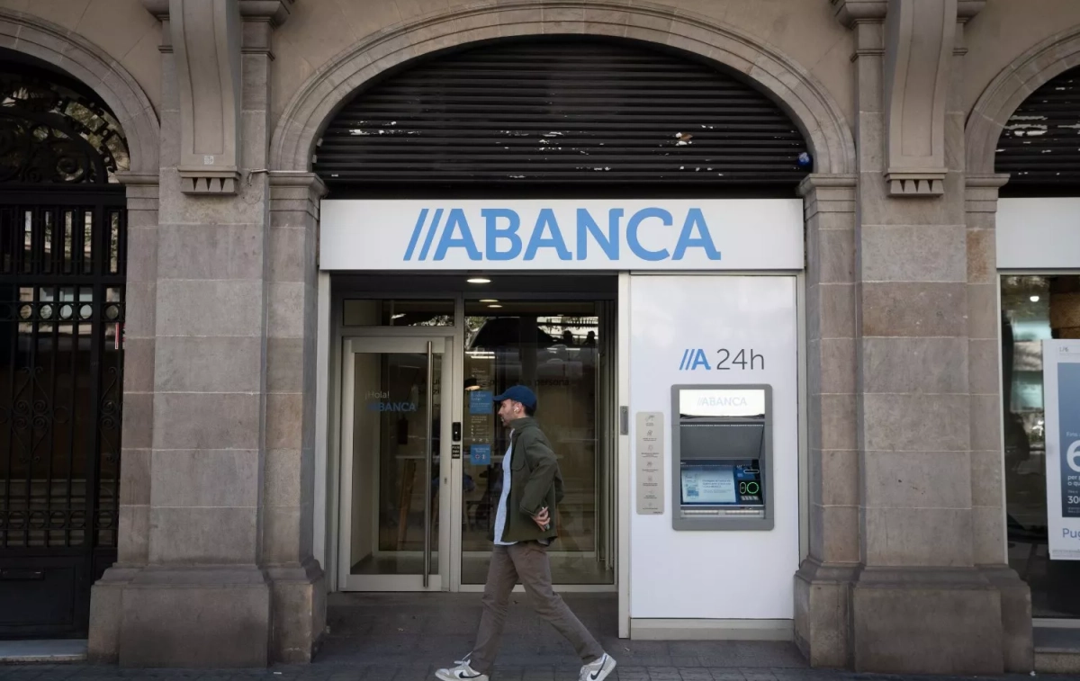 Fachada del banco Abanca David Zorrakino EP